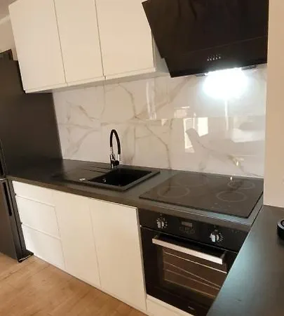 Sloneczny Z Ogrodkiem -bezplatny Parking Apartman *
