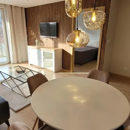 Sloneczny Z Ogrodkiem *